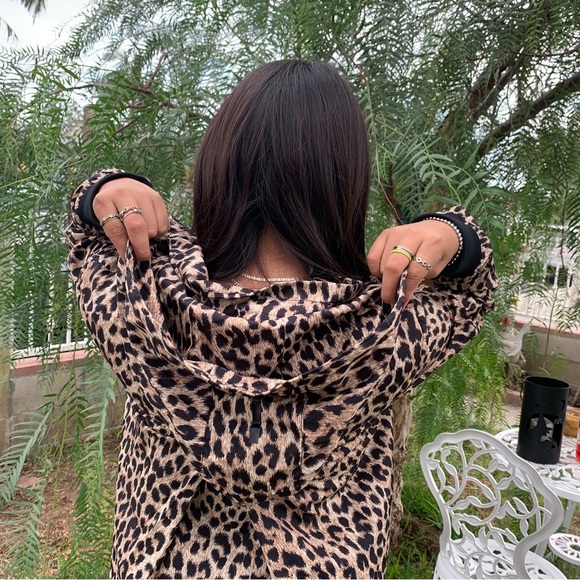 The upside Leopard jacket - Picture 8 of 12